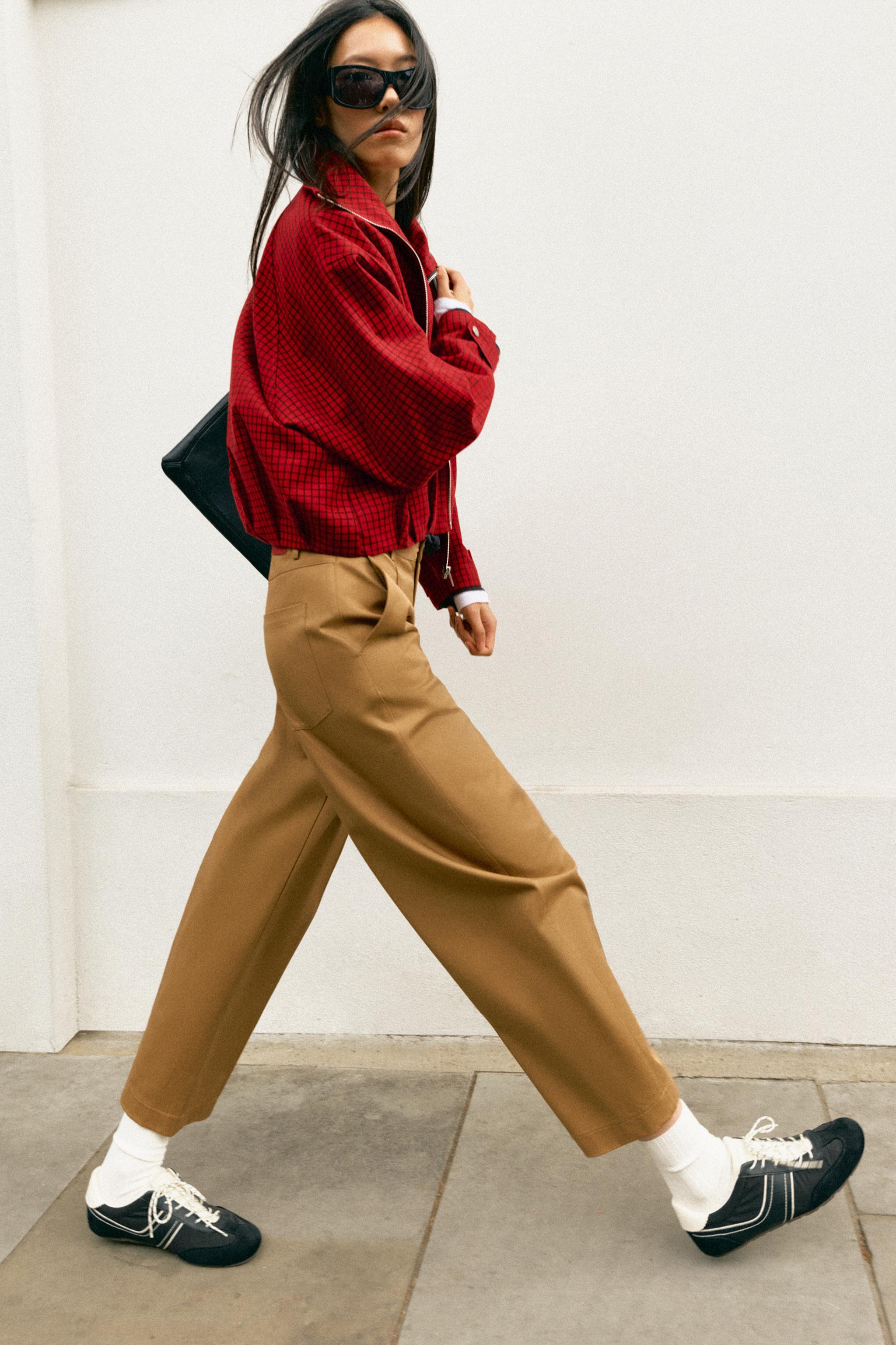 BARREL PANTS WITH STITCHED SEAM